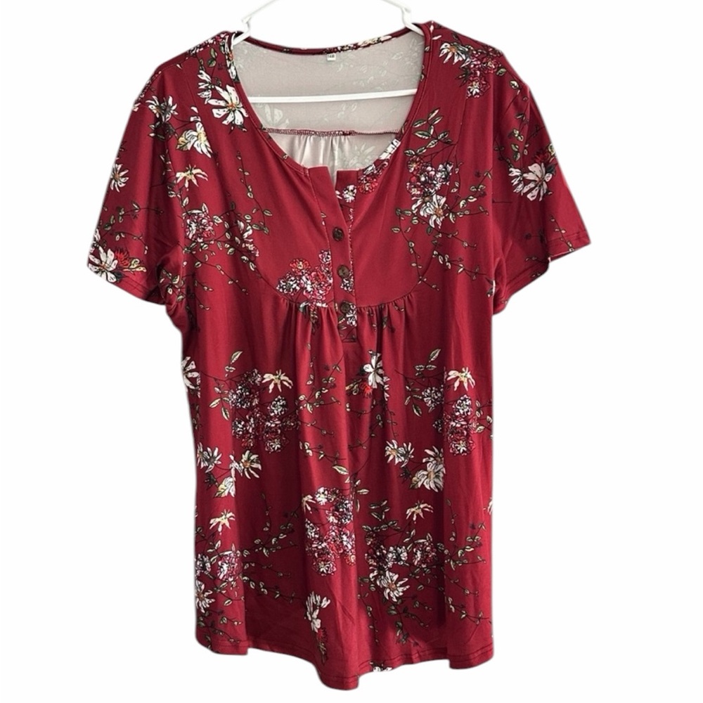 Women's Floral Scoop Neck Top in Burgundy
Size 14W - Pre-Loved - PTP 21”
